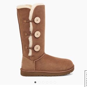 UGG Bailey triple button
